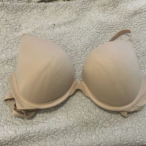 PINK Victoria’s Secret wear everywhere push up bra